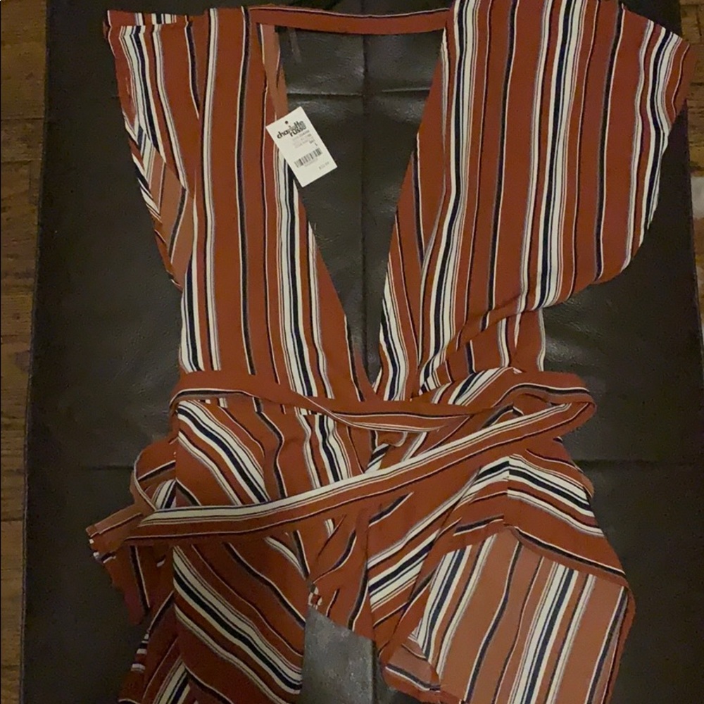 Tied low cut top